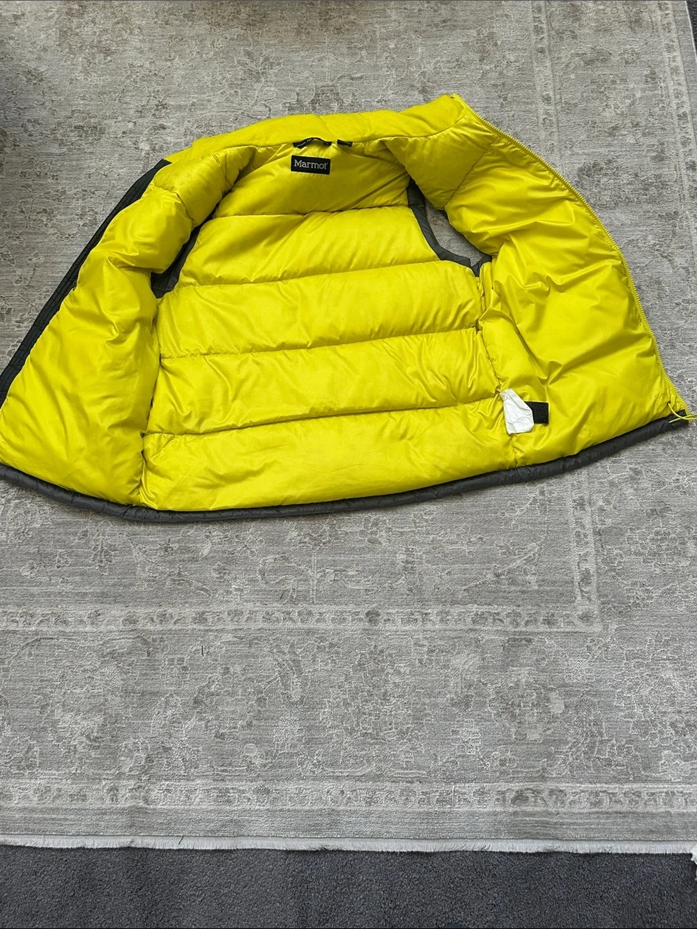 Marmot Men’s Large Gray and Yellow Puffy Down Vest. 700-fill.